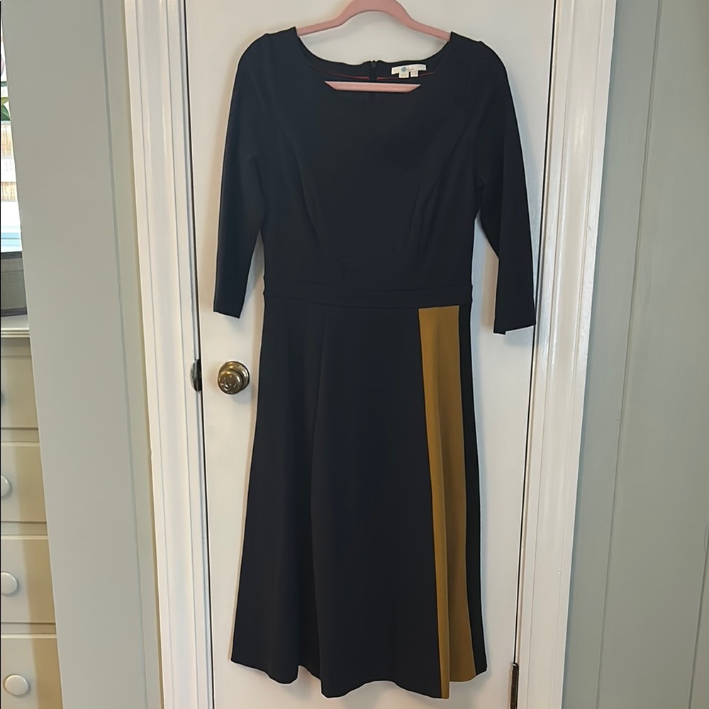 Boden women’s dress navy with gold stripe